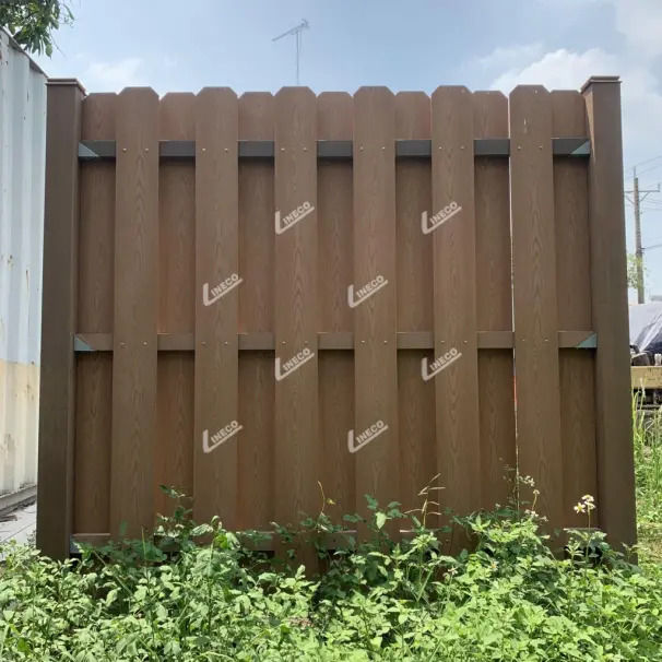 HÀNG RÀO GỖ NHỰA NGOÀI TRỜI LINECO